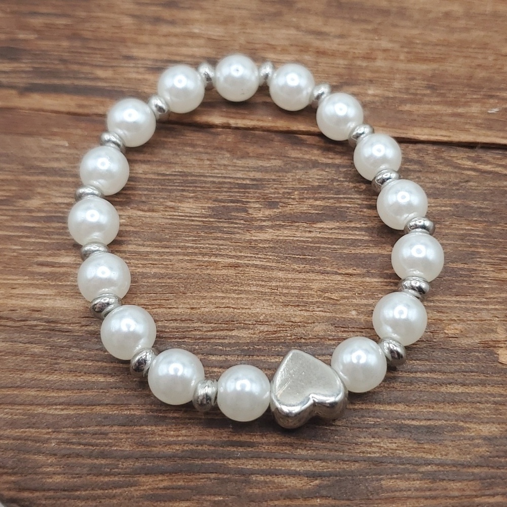 Childs bracelet stretch‎ B2404 pearl and heart